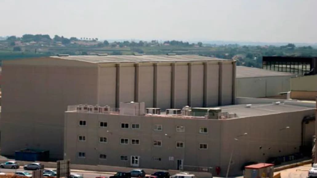 Construcción de nave industrial en el Polígono Industrial Castilla Cheste(Valencia) de 9.000m2 para PV Hardware S.L para la fabricación de instalaciones fotovoltaicas.