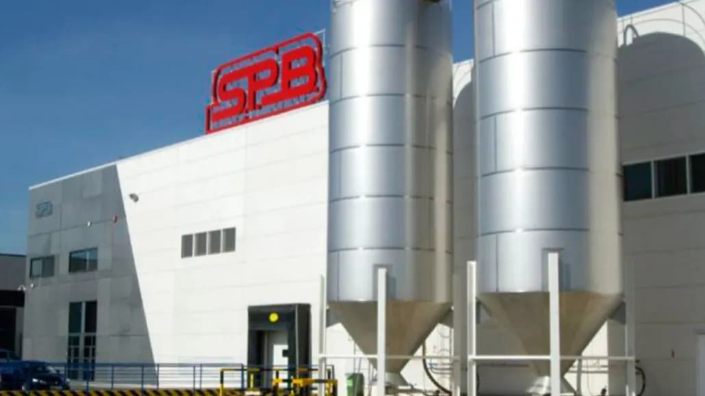 Construcción de nave industrial en el Polígono Industrial Castilla Cheste de 17.000m2 para SP Berner para la fabricación y distribución de plásticos.