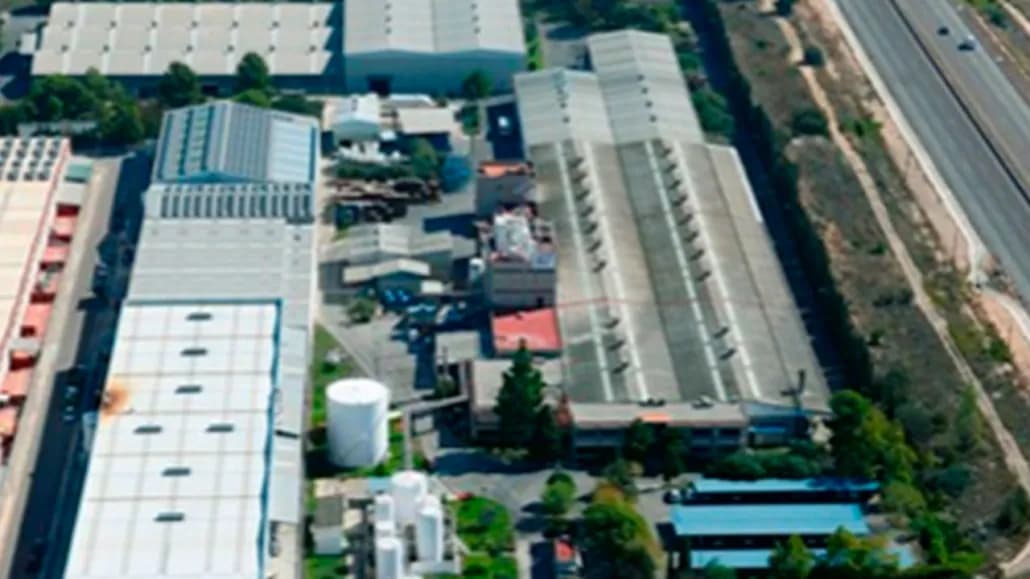 Construcción de nave industrial en el Polígono Industrial Castilla Cheste de 52.000m2 para IQV para la fabricación y distribución de productos químicos.