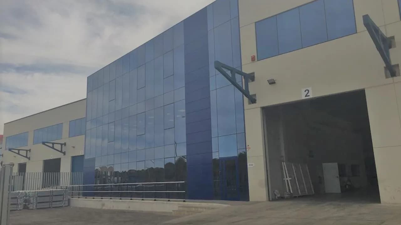 OFICINAS PV HARDWARE SOLUTIONS – CHESTE